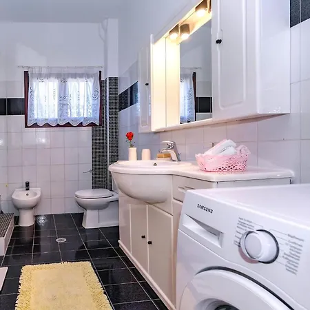 Exclusive Crete Alexia 4 Bedrooms Large Lawned Gardens Chania Villa Maleme