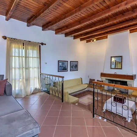 Exclusive Crete Alexia 4 Bedrooms Large Lawned Gardens Chania *